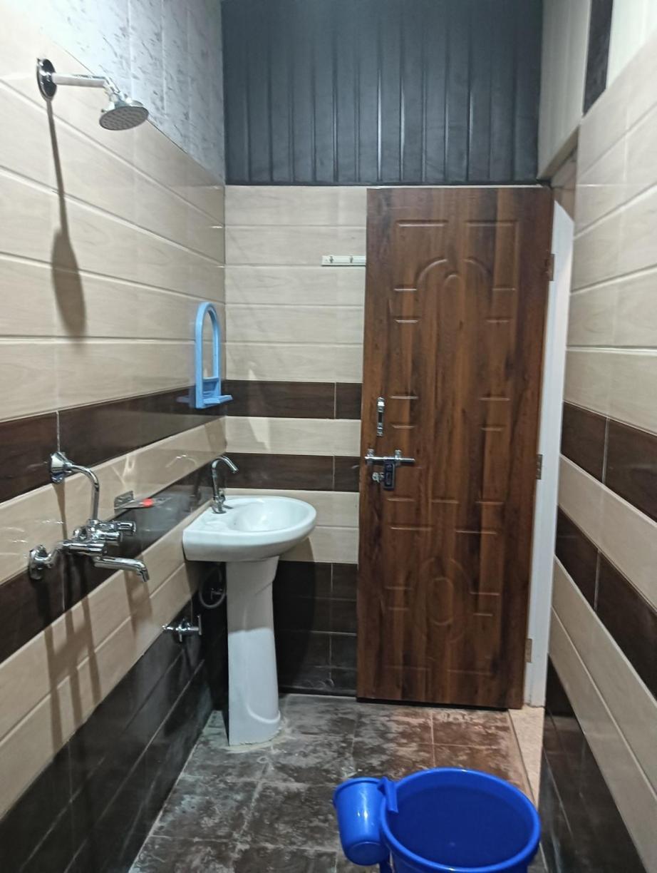 Hotel Chauhan Brothers Uttarkāshi Exteriér fotografie